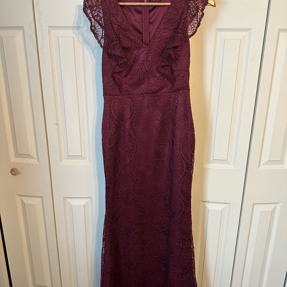 NWT - Burgundy Lace Mermaid Maxi Dress - Size Medium